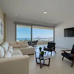 Amazing 3Br Condo With Spacious Terrace And Views