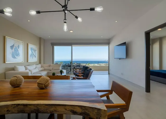 Amazing 3Br Condo With Spacious Terrace And Views